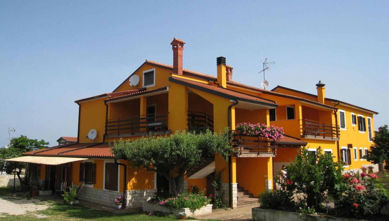 Apartments Valentina Umag Exterior photo